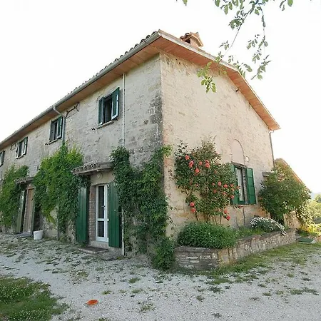 Sleeps 4 Pool Wifi Willa